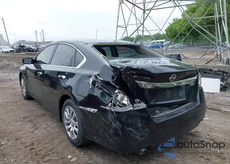 2015 Nissan Altima 2.5 S z USA, uszkodzony, nr VIN 1N4AL3AP1FC259747